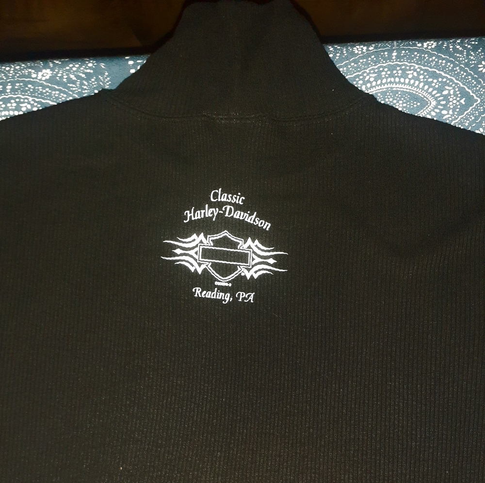 Turtle neck Harley Davidson's long sleeved shirt